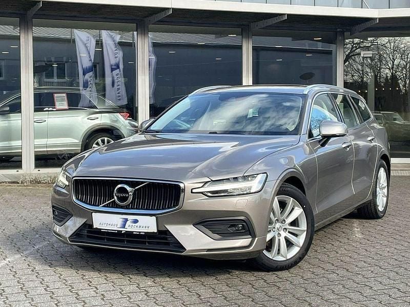Gebraucht Volvo V60 197 PS (144 kW) 2020 Pebble grey Kombi
