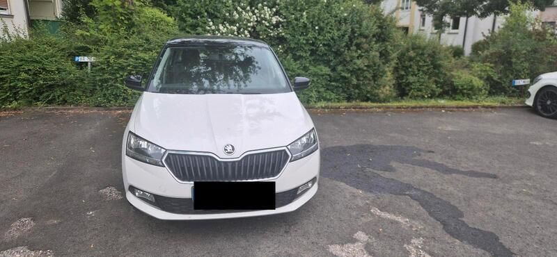 Weiß Gebraucht 2020 Skoda Fabia Ambition Kleinwagen | 9.000 € - Bild 1/4