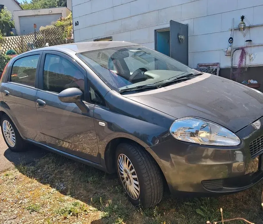 Gebraucht Fiat Grande Punto Dynamic 77 PS (56 kW) 2008 Grau Kleinwagen