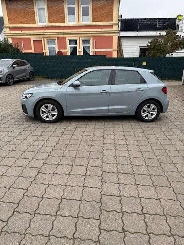 Gebraucht Audi A1 Sportback Basis 95 PS (69 kW) 2023 Grau Kleinwagen