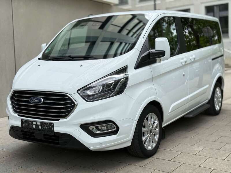 Frostweiß Gebraucht 2019 Ford Transit Tourneo Titanium Van / Kleinbus | 20.300 € - Bild 1/4