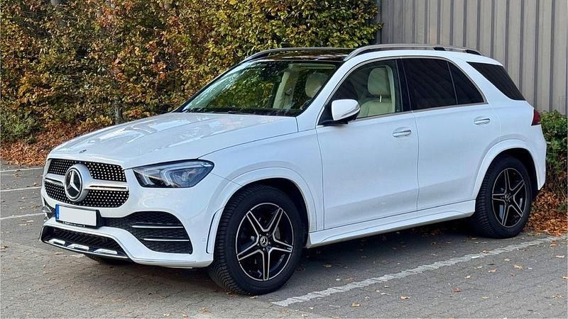 Weiß Gebraucht 2024 Mercedes GLE300 SUV | 67.777 € (Fairer Preis) - Bild 1/4