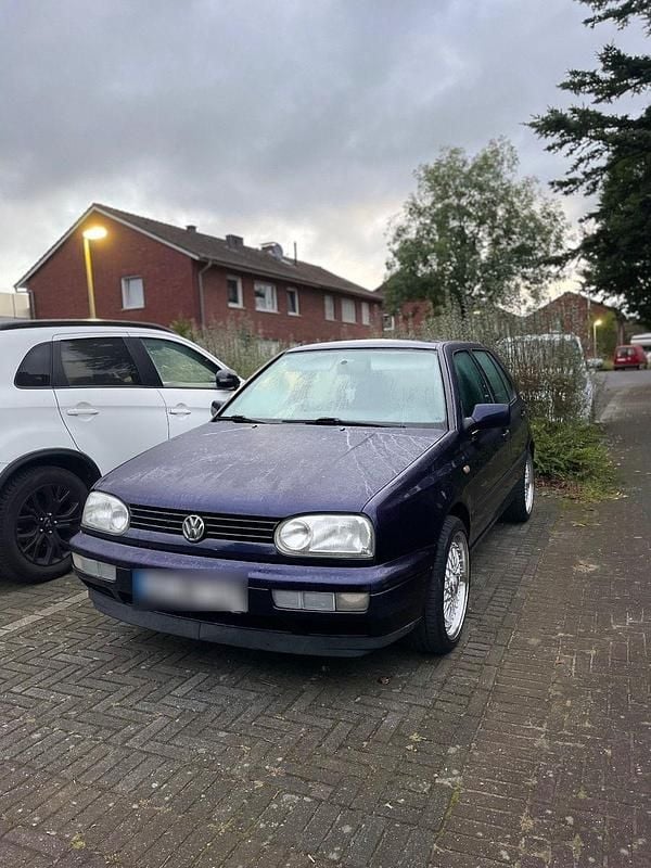 Blau Gebraucht 1997 VW Golf III Kombi | 850 € - Bild 1/4