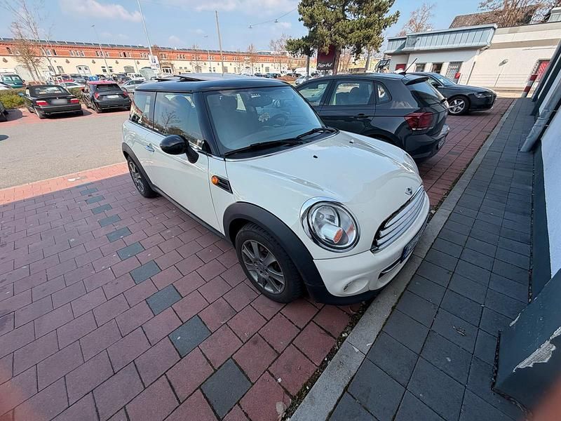 Gebraucht Mini Cooper D 109 PS (80 kW) 2013 Weiß Kleinwagen