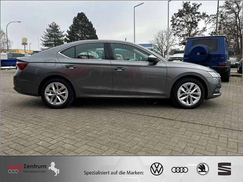 Gebraucht Skoda Octavia Style 110 PS (80 kW) 2023 Grau Limousine