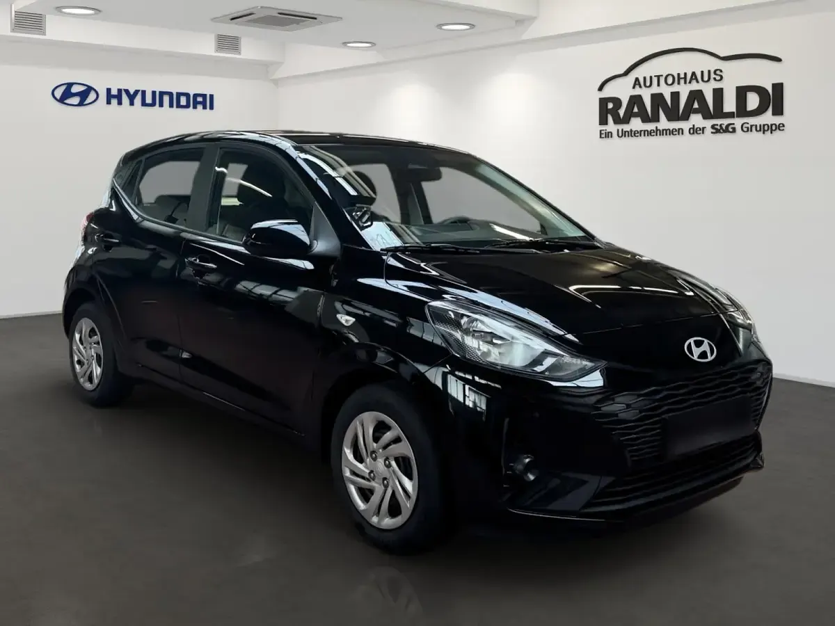 Neu Hyundai i10 Select 63 PS (46 kW) 2025 Met (schwarz Kleinwagen