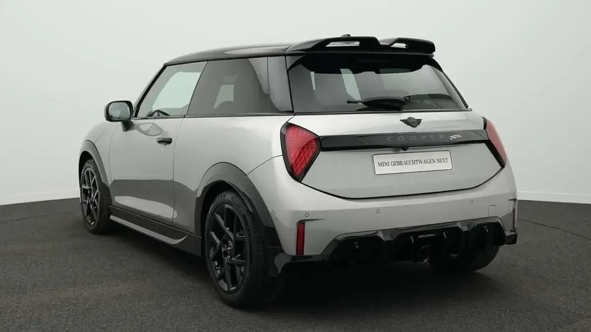 Gebraucht Mini John Cooper Works 231 PS (169 kW) 2025 Grau Kleinwagen