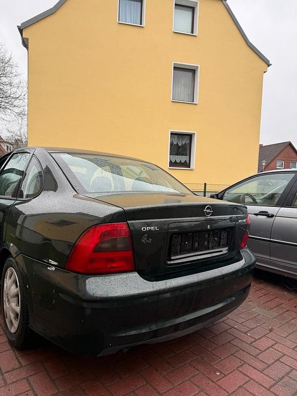Gebraucht Opel Vectra 101 PS (74 kW) 2001 Limousine