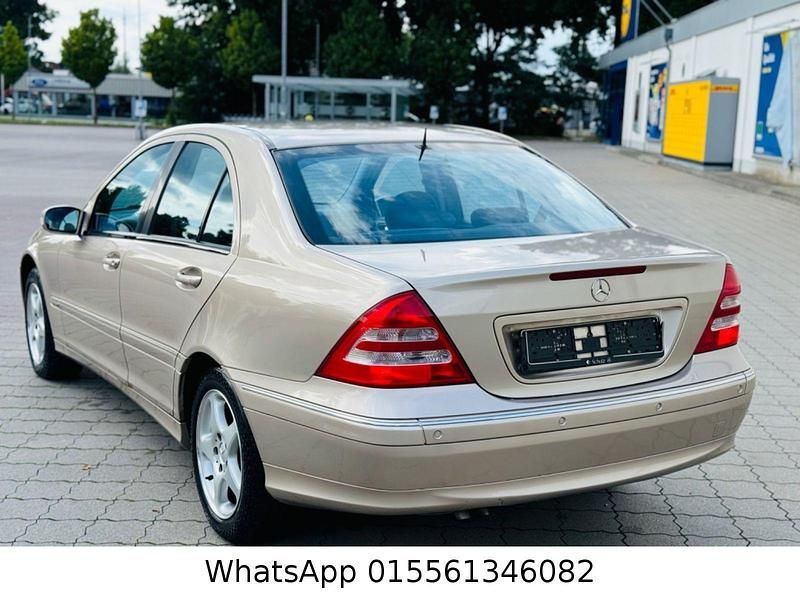 Gebraucht Mercedes C180 Avantgarde 129 PS (94 kW) 2001 Gold Limousine