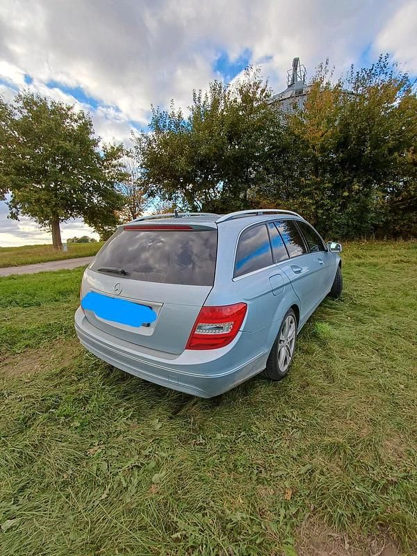 Andere farben Gebraucht 2014 Mercedes C180 Kombi | 11.499 € (Superpreis) - Bild 1/4