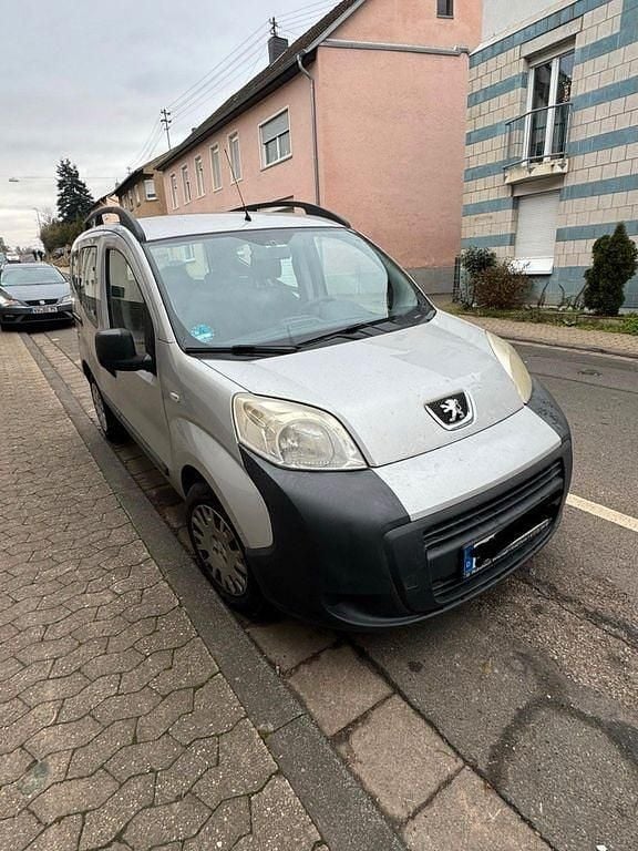 Grau Gebraucht 2010 Peugeot Bipper Van / Kleinbus | 2.100 € (Superpreis) - Bild 1/4