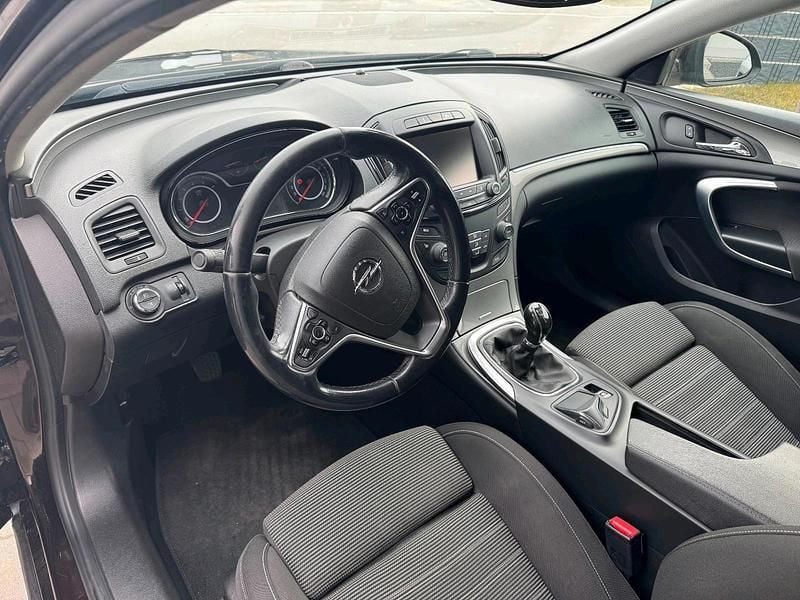 Gebraucht Opel Insignia 194 PS (142 kW) 2014 Braun Kombi