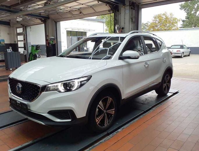 Weiß Gebraucht 2021 MG ZS Luxury SUV | 12.733 € (Guter Preis) - Bild 1/4