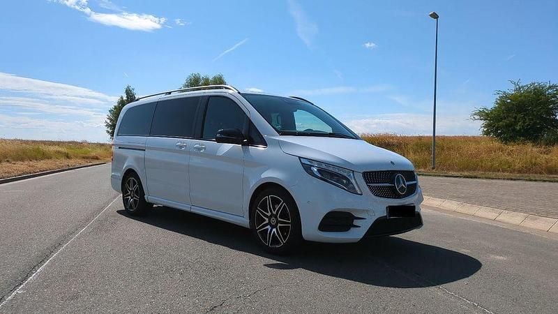 Weiß Gebraucht 2021 Mercedes V300 AMG line Van / Kleinbus | 44.000 € (Fairer Preis) - Bild 1/4