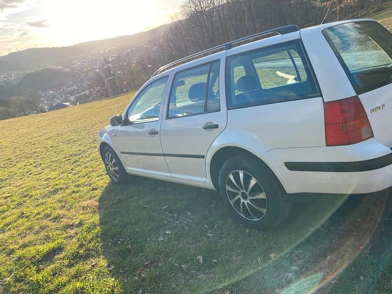 Gebraucht VW Golf IV 75 PS (55 kW) 2001 Weiß Kombi
