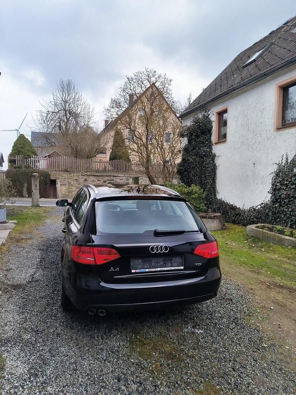 Używany Audi A4 143 KM (105 kW) 2010 Czarny Kombi