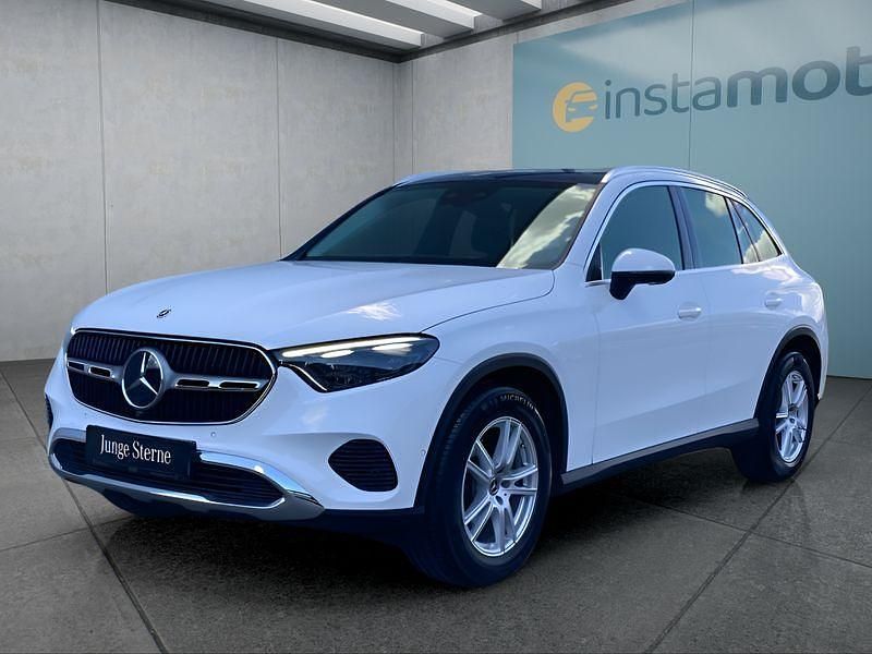 Weiß Gebraucht 2024 Mercedes GLC220 SUV | 50.799 € (Fairer Preis) - Bild 1/4