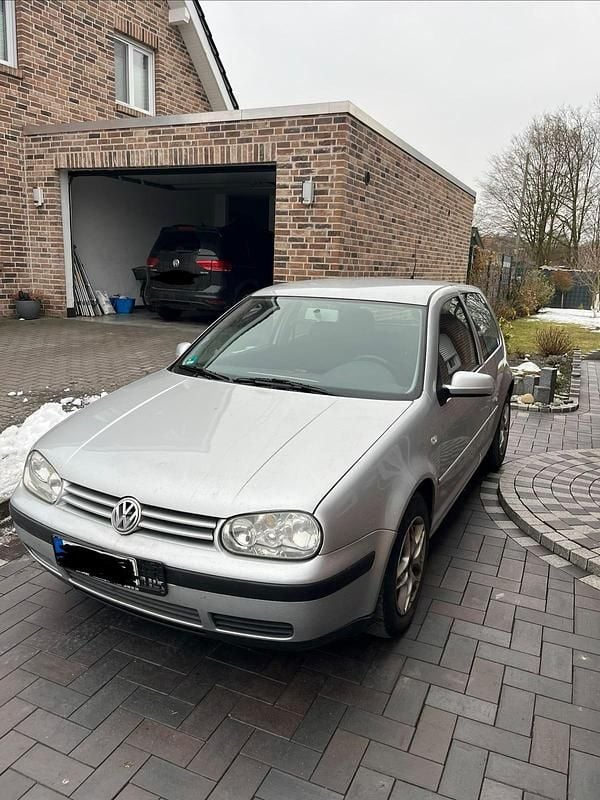 Gebraucht VW Golf IV 75 PS (55 kW) 2002 Grau Kleinwagen