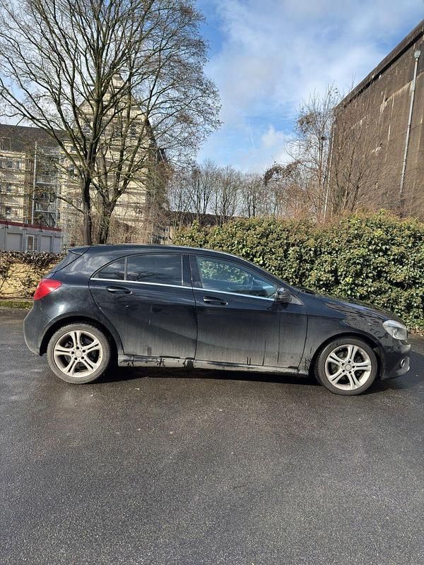 Gebraucht Mercedes A220 170 PS (125 kW) 2014 Schwarz Kleinwagen