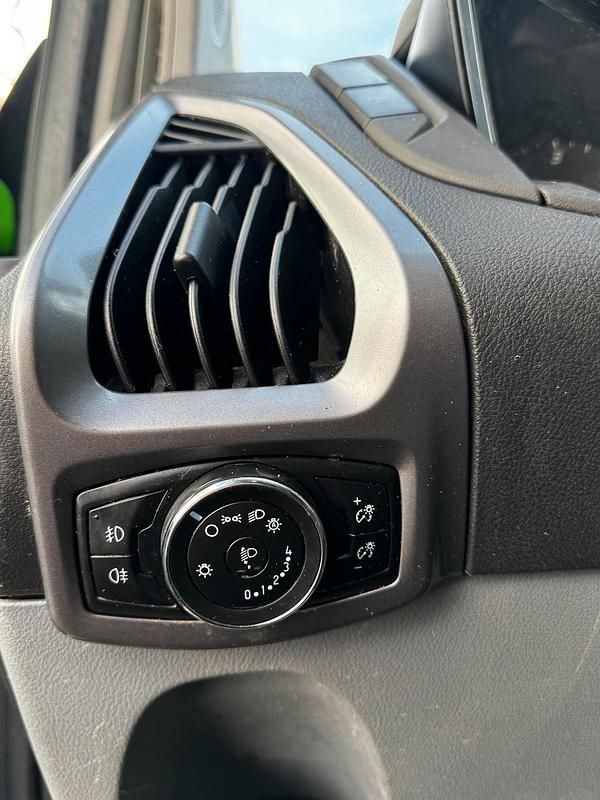 Gebraucht Ford Transit Custom 140 PS (102 kW) 2014 Grün Van / Kleinbus