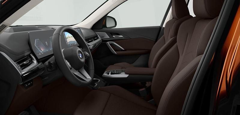 Gebraucht BMW X1 Comfort Edition 163 PS (119 kW) 2025 Orange SUV