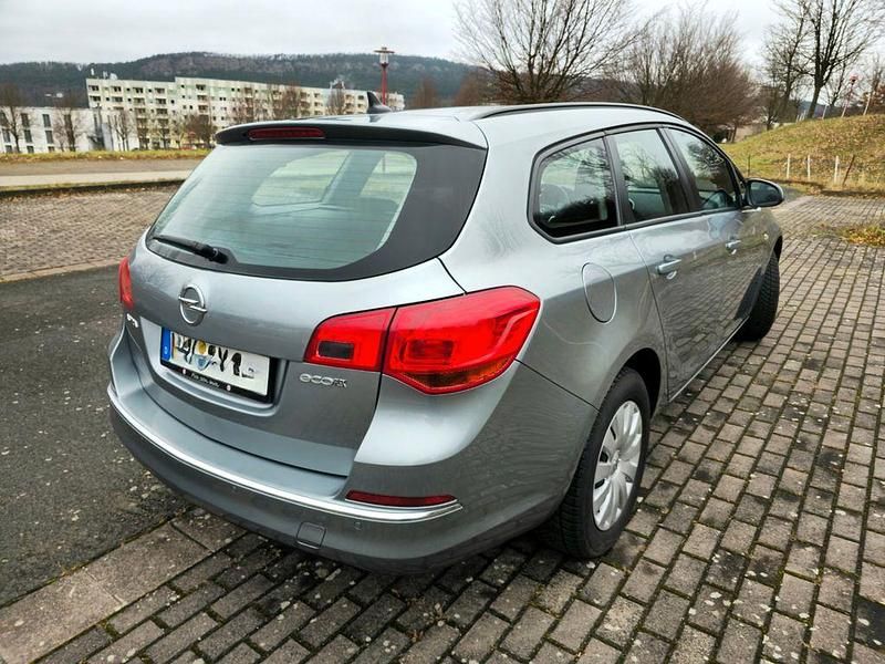 Gebraucht Opel Astra 110 PS (80 kW) 2014 Grau Kombi
