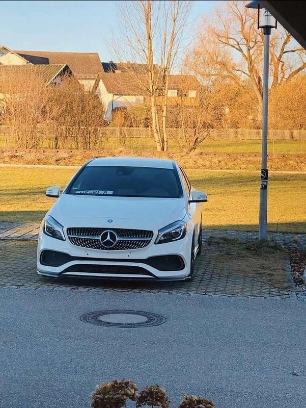 Gebraucht Mercedes A200 AMG line 156 PS (114 kW) 2016 Limousine