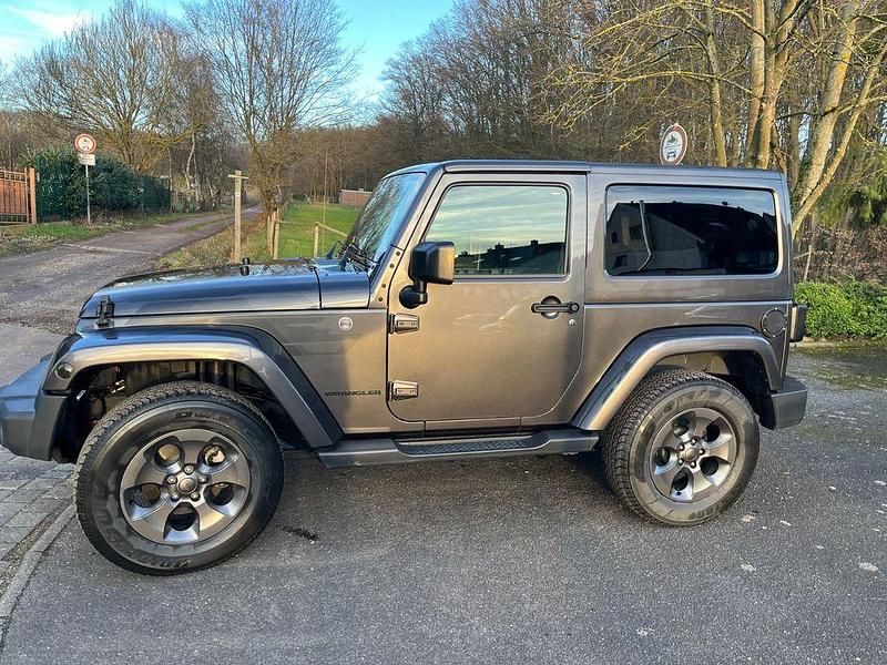 Gebraucht Jeep Wrangler Night Eagle 200 PS (147 kW) 2017 Grau SUV