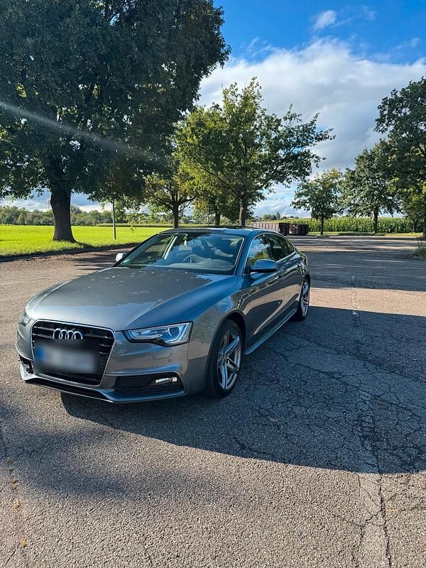 Grau Gebraucht 2014 Audi A5 Sportback Comfort Coupé | 10.000 € (Fairer Preis) - Bild 1/4