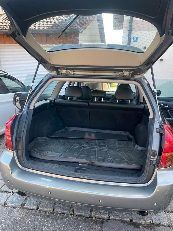 Gebraucht Subaru Legacy 165 PS (121 kW) 2006 Silber Kombi