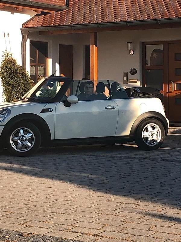 Beige Gebraucht 2009 Mini Cooper Cabriolet Cabrio | 2.490 € (Superpreis) - Bild 1/4