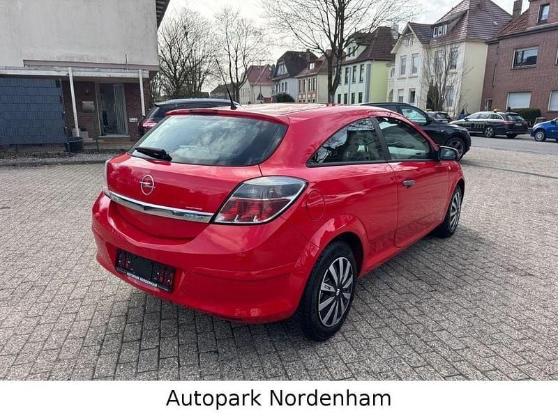 Gebraucht Opel Astra GTC Selection 90 PS (66 kW) 2009 Rot Coupé