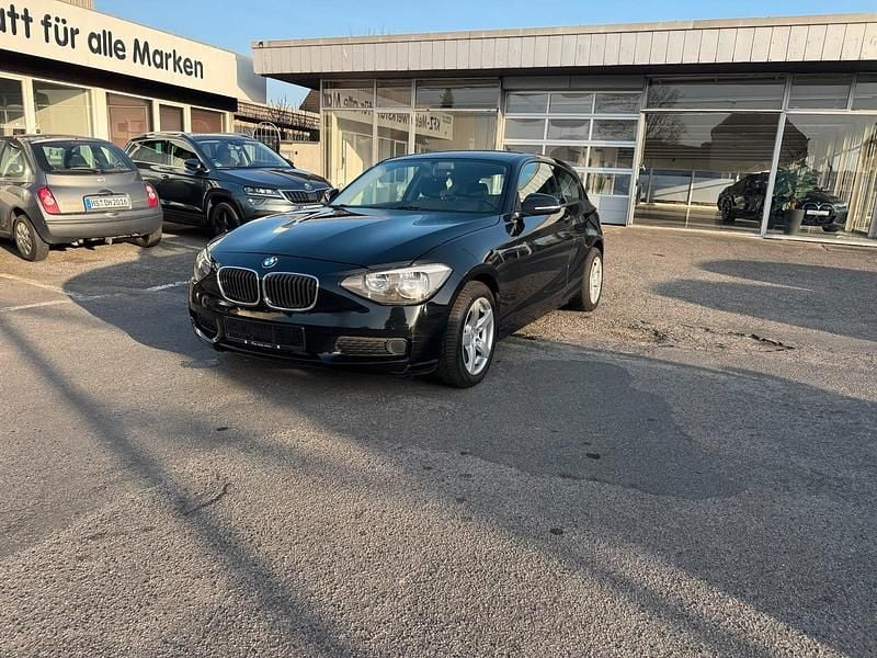 Gebraucht BMW 114 95 PS (69 kW) 2013 Schwarz Kleinwagen