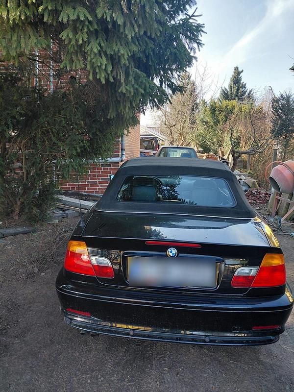 Gebraucht BMW 325 Cabriolet 192 PS (141 kW) 2001 Schwarz Cabrio