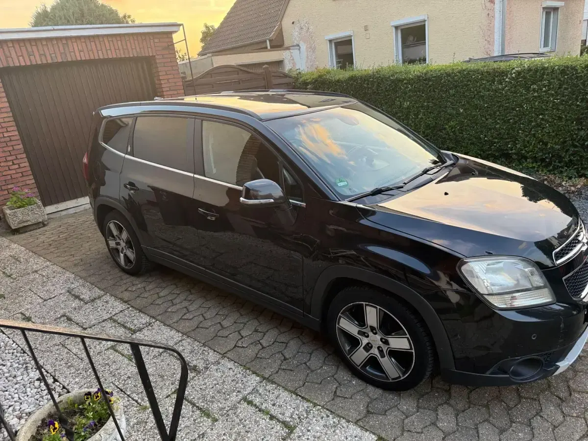 Gebraucht Chevrolet Orlando LTZ 163 PS (119 kW) 2014 Schwarz Van / Kleinbus