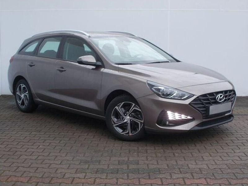 Gebraucht Hyundai i30 Trend 120 PS (88 kW) 2024 Braun Kombi