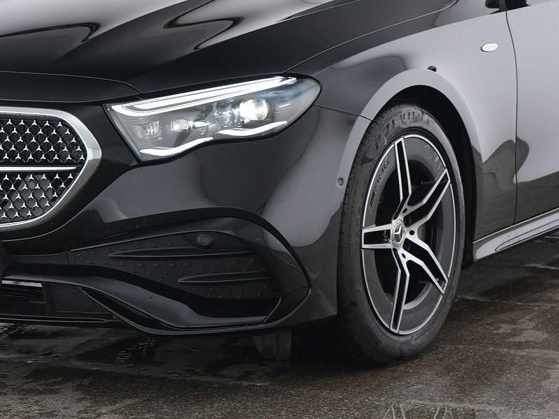 Gebraucht Mercedes E300 AMG 313 PS (230 kW) 2025 Schwarz Limousine