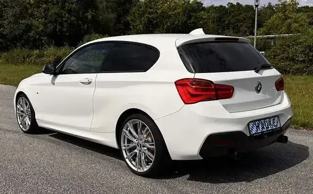 Gebraucht BMW M135 Shadowline 240 PS (176 kW) 2015 Weiss Kleinwagen