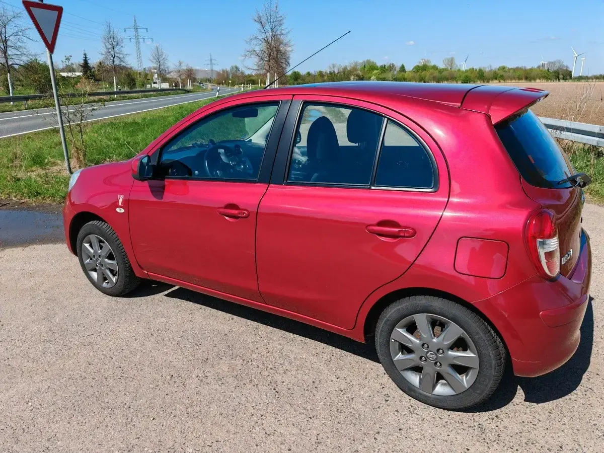Gebraucht Nissan Micra 80 PS (58 kW) 2013 Rot Kleinwagen