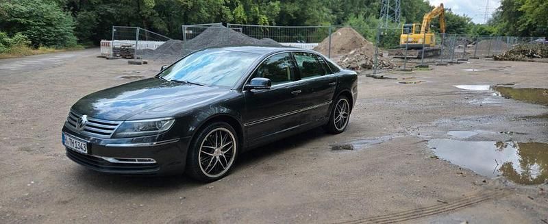 Grau Gebraucht 2011 VW Phaeton Limousine | 5.500 € (Guter Preis) - Bild 1/4