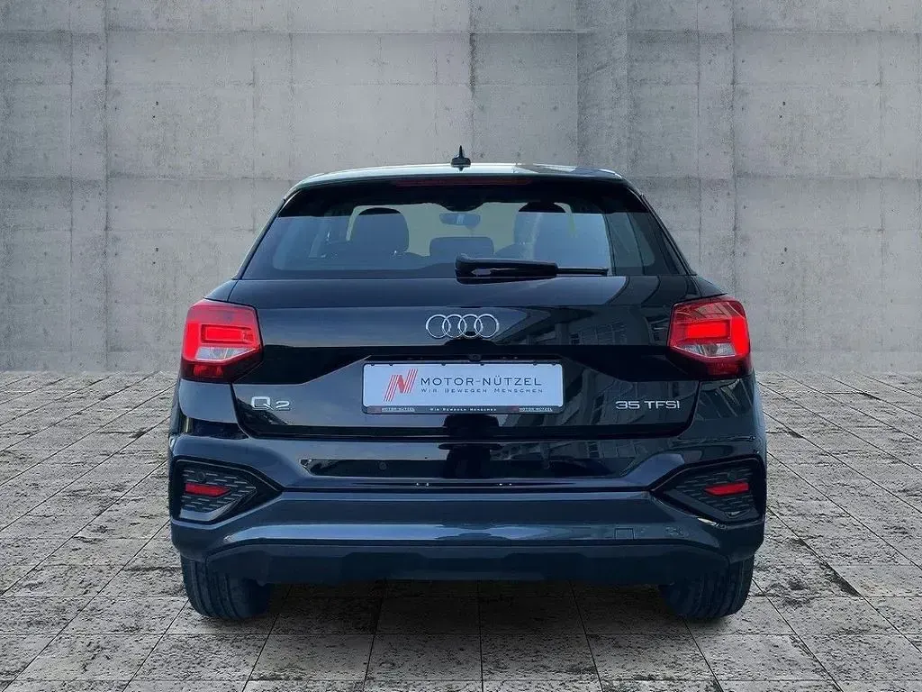 Neu Audi Q2 Advanced 150 PS (110 kW) 2026 Schwarz SUV