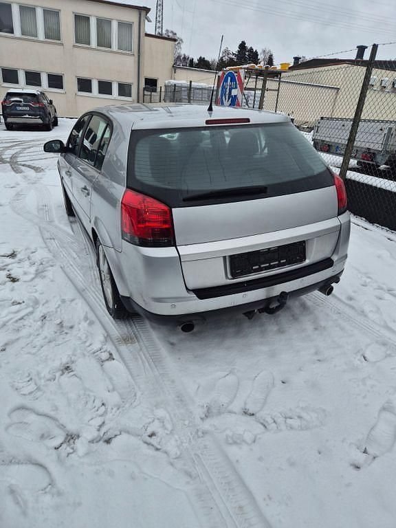 Gebraucht Opel Signum Cosmo 155 PS (114 kW) 2003 Silber Kleinwagen