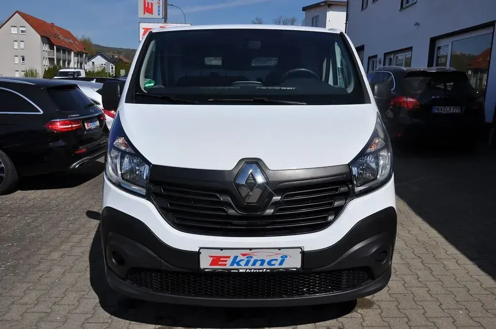Gebraucht Renault Trafic Komfort 95 PS (69 kW) 2019 Weiß Van / Kleinbus