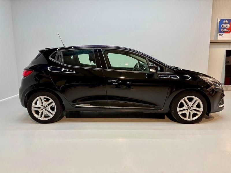 Gebraucht Renault Clio IV Life 76 PS (55 kW) 2019 Schwarz Kleinwagen