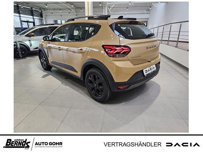 Neu Dacia Sandero Extreme 91 PS (66 kW) 2025 Safaribeige metallic Kleinwagen