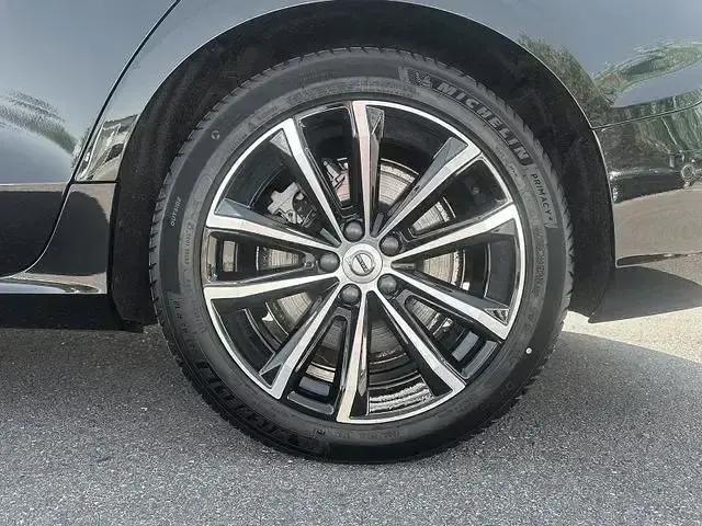 Gebraucht Volvo V60 Ultra 455 PS (334 kW) 2025 Onyx schwarz Kombi