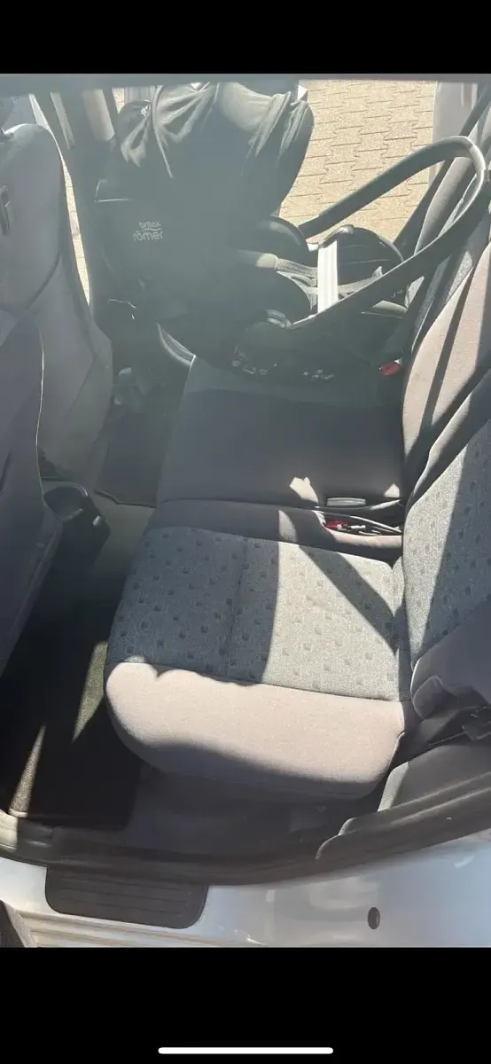 Gebraucht Hyundai Getz 84 PS (61 kW) 2005 Silber Kleinwagen