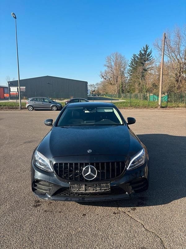 Gebraucht Mercedes C250 211 PS (155 kW) 2015 Limousine