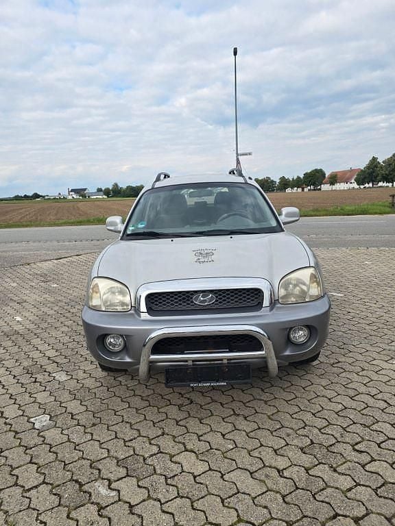 Silber Gebraucht 2003 Hyundai Santa Fe GLS SUV | 1.499 € (Superpreis) - Bild 1/4