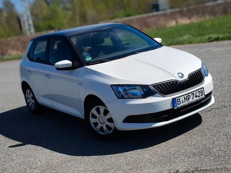 Second-hand Skoda Fabia Active 60 CP (44 kW) 2016 Alb Berlinǎ